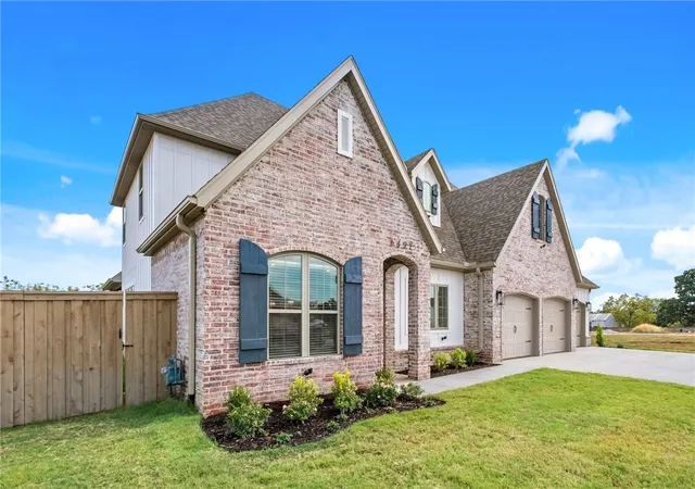 Photo 2 of Single family home for sale at 6492 Align Ave, Springdale, AR 72762 | MLS# 1343203 | Listing updated on 2026-09-10