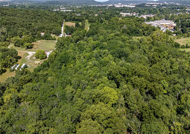 Photo 4 of Sale Pending at 100 E & 170 19th St, Fayetteville, AR 72701 | MLS# 1343553 | Listing updated on 2026-09-04