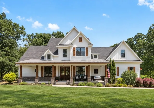 Photo 1 of Single family home for sale at 4205 Rainbow Farm Rd, Bentonville, AR 72713 | MLS# 1343563 | Listing updated on 2026-10-22