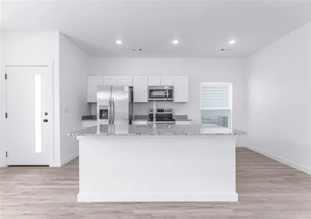 Photo 4 of Single family home for sale at 650 Discovery Ave, Bentonville, AR 72713 | MLS# 1344049 | Listing updated on 2026-09-02