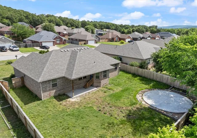 Photo 3 of Single family home for sale at 739 W Partridge Dr, Fayetteville, AR 72701 | MLS# 1344106 | Listing updated on 2026-09-11