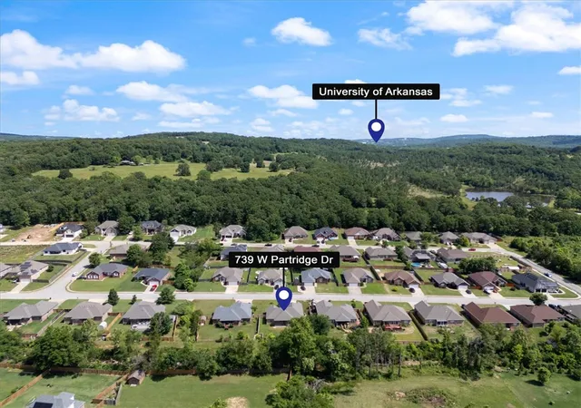 Photo 4 of Single family home for sale at 739 W Partridge Dr, Fayetteville, AR 72701 | MLS# 1344106 | Listing updated on 2026-09-11