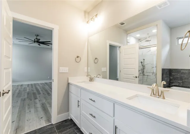 Photo 4 of Single family home for sale at 2105 N Chanae St, Siloam Springs, AR 72761 | MLS# 1344259 | Listing updated on 2026-10-21