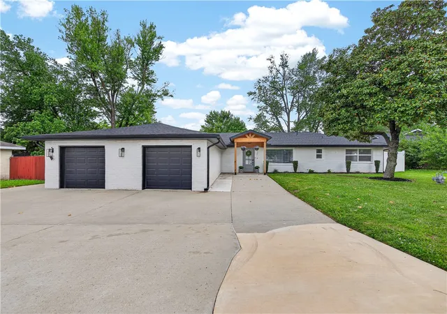 Photo 3 of Single family home for sale at 1530 Monte Ne Rd, Rogers, AR 72756 | MLS# 1344376 | Listing updated on 2026-09-14