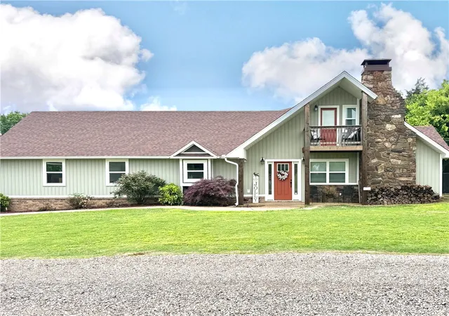 Photo 2 of Single family home for sale at 985 Gravel Hl Rd, Dover, AR 72837 | MLS# 1344556 | Listing updated on 2026-09-02