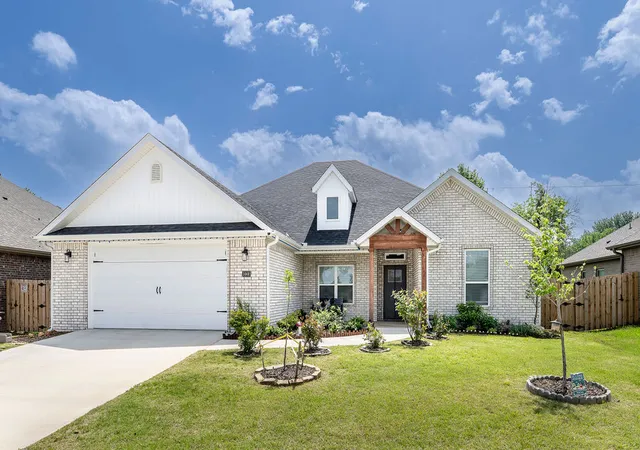 Photo 1 of Single family home for sale at 1401 Sessile Oak Way, Bentonville, AR 72713 | MLS# 1343470 | Listing updated on 2026-09-13