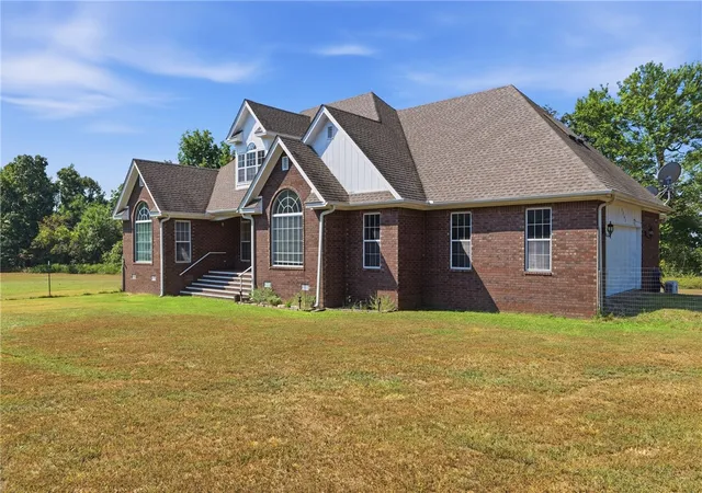 Photo 3 of Single family home for sale at 4242 Nc 7995, Ozone, AR 72854 | MLS# 1344290 | Listing updated on 2026-09-04