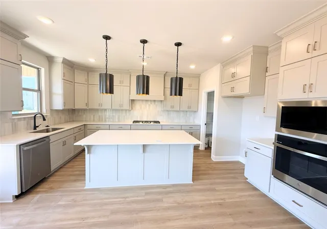 Photo 4 of Sale Pending at 4809 SW Juneberry St, Bentonville, AR 72713 | MLS# 1344957 | Listing updated on 2026-10-05