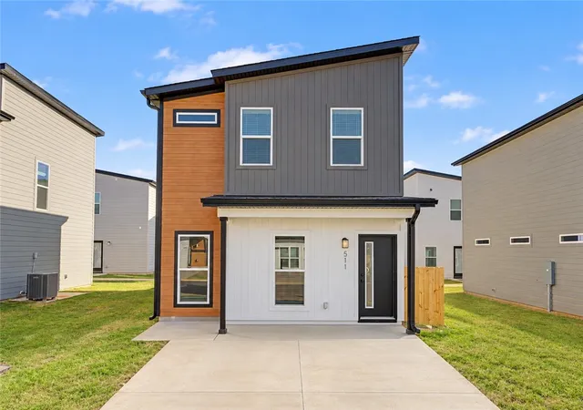 Photo 1 of Single family home for sale at 511 Discovery Ave, Bentonville, AR 72713 | MLS# 1345179 | Listing updated on 2026-10-09