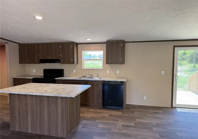 Photo 4 of Manufactured home for sale at 7892 Blockade Village N, Seligman, MO 65745 | MLS# 1345185 | Listing updated on 2026-09-09