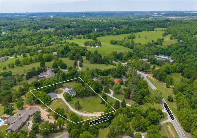 Photo 3 of Sale Pending at 2859 Cedar Hl Dr, Fayetteville, AR 72703 | MLS# 1345308 | Listing updated on 2026-09-03