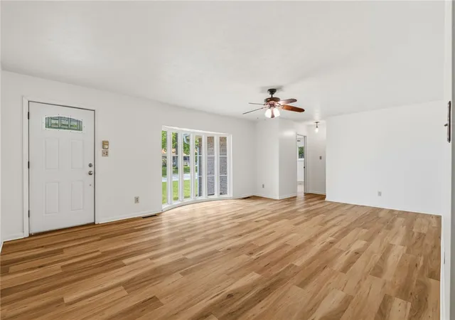 Photo 3 of Sale Pending at 420 W Eliff St, Siloam Springs, AR 72761 | MLS# 1345339 | Listing updated on 2026-09-01