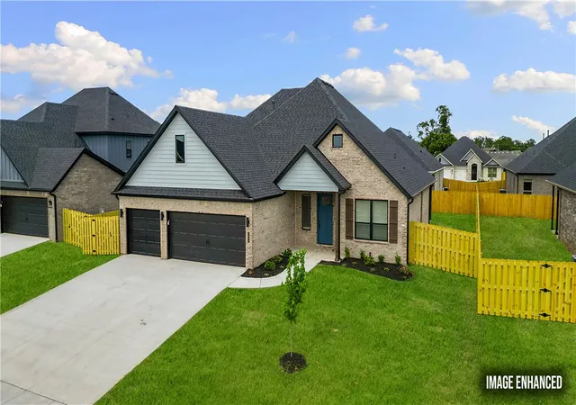 Photo 2 of Single family home for sale at 1506 Crystal Clear Ln, Cave Springs, AR 72718 | MLS# 1345492 | Listing updated on 2026-10-22