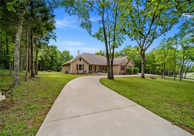 Photo 3 of Single family home for sale at 12627 Lodge Dr, Garfield, AR 72732 | MLS# 1345385 | Listing updated on 2026-09-08