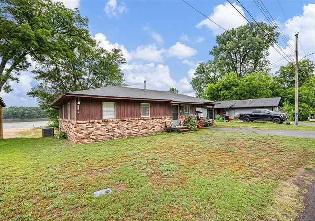 Photo 2 of Single family home for sale at 108 Bowman Dr, Dardanelle, AR 72834 | MLS# 1346730 | Listing updated on 2026-09-09