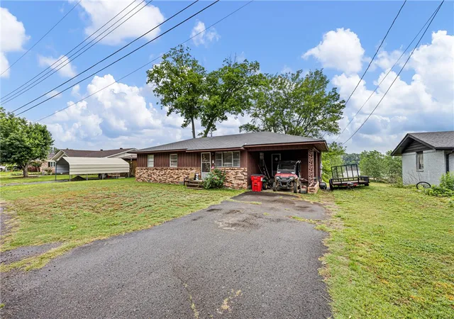 Photo 3 of Single family home for sale at 108 Bowman Dr, Dardanelle, AR 72834 | MLS# 1346730 | Listing updated on 2026-09-09