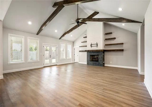 Photo 3 of Single family home for sale at 911 Red Maple St, Centerton, AR 72719 | MLS# 1346810 | Listing updated on 2026-08-29