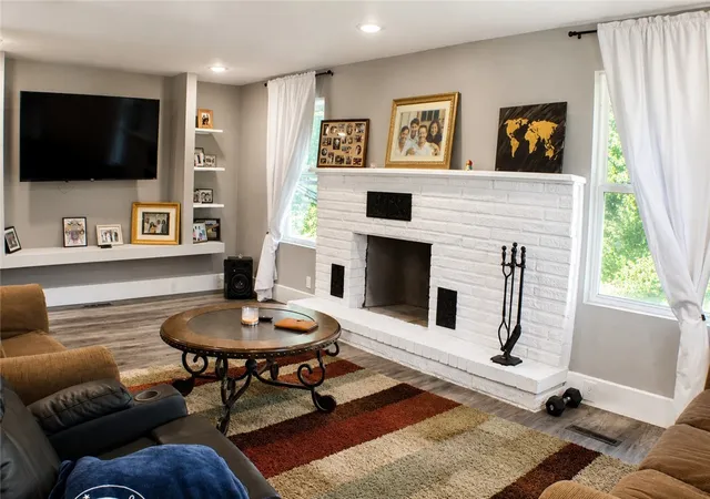 Photo 4 of Single family home for sale at 2951 Black Oak Rd, Fayetteville, AR 72701 | MLS# 1345399 | Listing updated on 2026-09-12