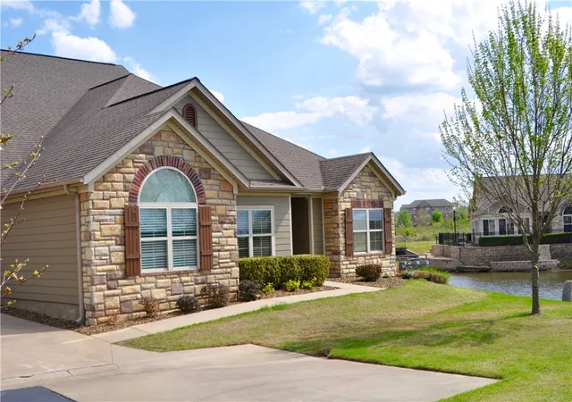 Photo 2 of Townhouse for sale at 1303 Doe Ln, Bentonville, AR 72713 | MLS# 1345695 | Listing updated on 2026-09-11