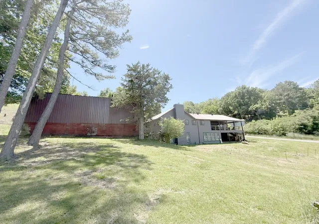 Photo 3 of Single family home for sale at 20386 Valley Dr, Rogers, AR 72756 | MLS# 1346972 | Listing updated on 2026-09-01