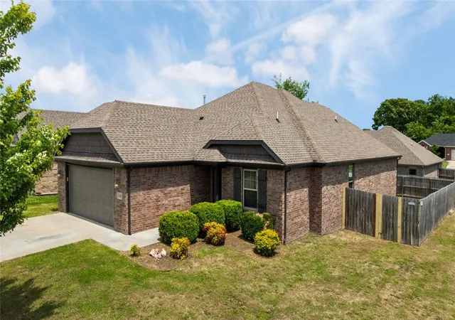 Photo 1 of Sale Pending at 420 Timber Ridge St, Centerton, AR 72719 | MLS# 1346950 | Listing updated on 2026-09-09