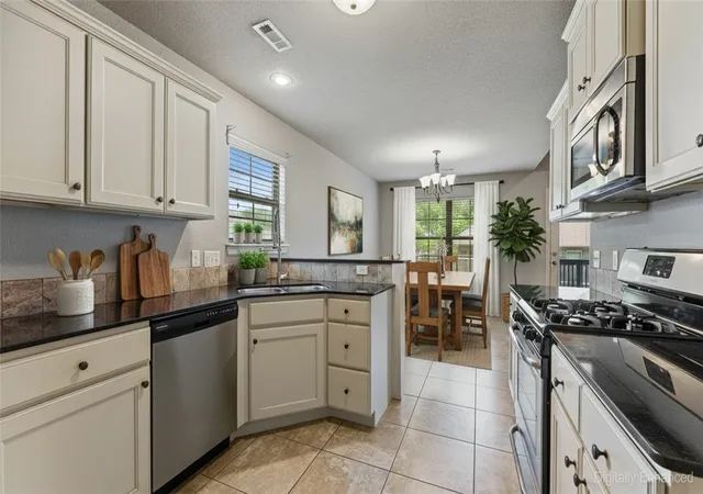 Photo 3 of Sale Pending at 420 Timber Ridge St, Centerton, AR 72719 | MLS# 1346950 | Listing updated on 2026-09-09