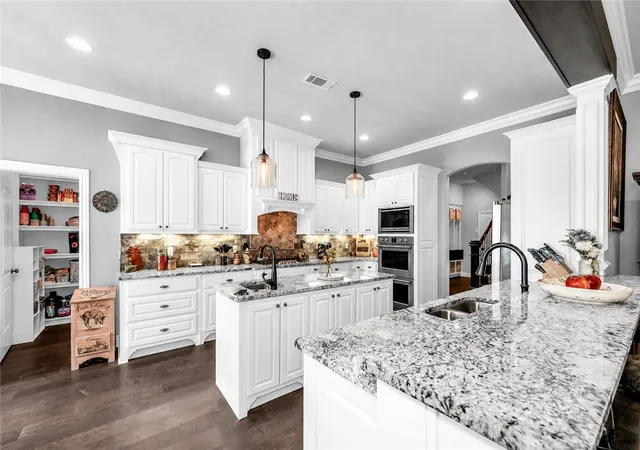 Photo 3 of Single family home for sale at 4010 Ne Miner Ct, Bentonville, AR 72712 | MLS# 1347018 | Listing updated on 2026-09-09