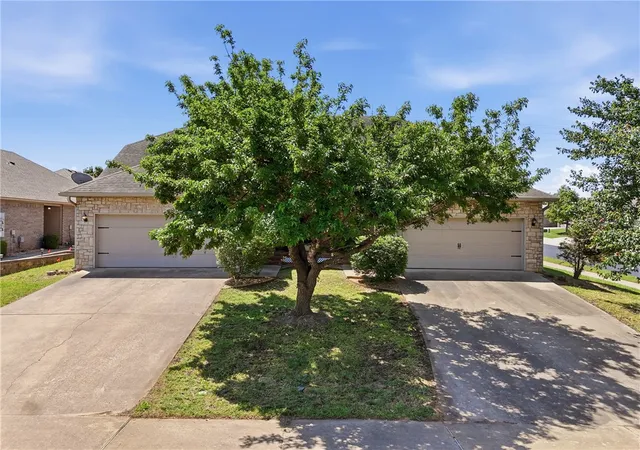 Photo 3 of Multi family home for sale at 3403 Sw Deerfield Blvd, Bentonville, AR 72713 | MLS# 1347003 | Listing updated on 2026-09-03