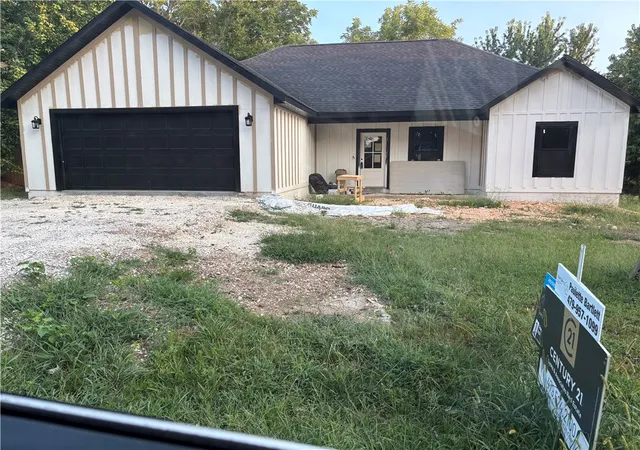 Photo 3 of Single family home for sale at 308 Shady St, Lincoln, AR 72744 | MLS# 1347484 | Listing updated on 2026-09-10