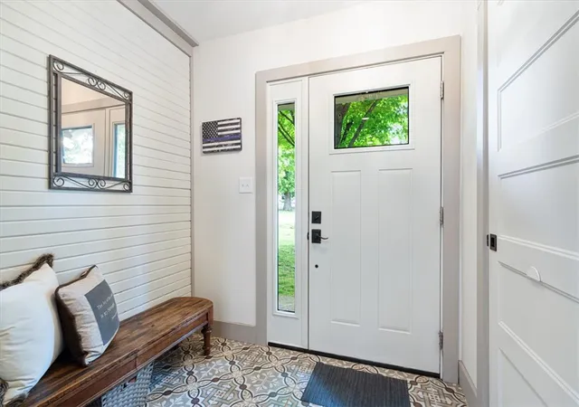 Photo 3 of Single family home for sale at 820 W Twin Springs St, Siloam Springs, AR 72761 | MLS# 1347413 | Listing updated on 2026-09-15