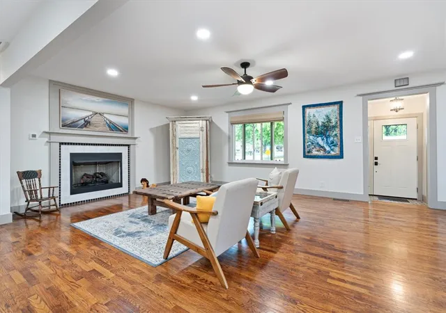 Photo 4 of Single family home for sale at 820 W Twin Springs St, Siloam Springs, AR 72761 | MLS# 1347413 | Listing updated on 2026-09-15