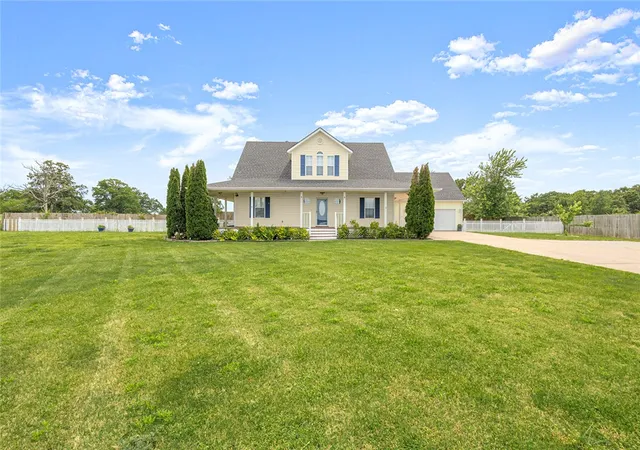 Photo 2 of Sale Pending at 8448 Glory Dr, Bentonville, AR 72713 | MLS# 1347603 | Listing updated on 2026-08-31