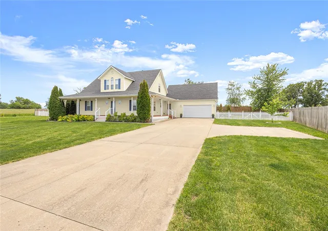 Photo 4 of Sale Pending at 8448 Glory Dr, Bentonville, AR 72713 | MLS# 1347603 | Listing updated on 2026-08-31