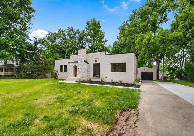 Photo 3 of Sale Pending at 1400 W Emma Ave, Springdale, AR 72764 | MLS# 1347774 | Listing updated on 2026-09-04