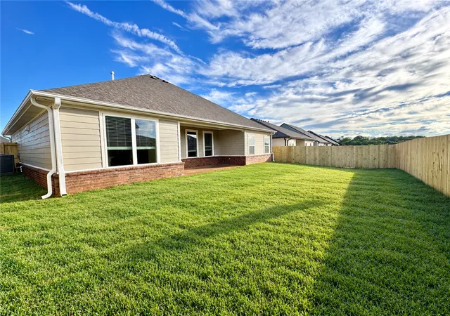 Photo 2 of Single family home for sale at 6007 Sw Messenger Ave, Bentonville, AR 72713 | MLS# 1347902 | Listing updated on 2026-10-21