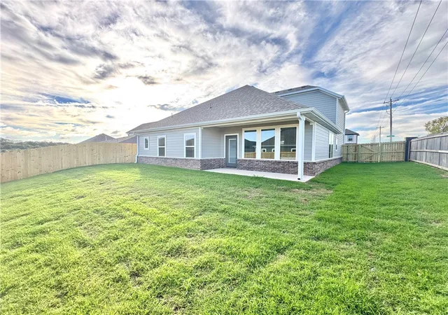 Photo 2 of Single family home for sale at 6008 Sw Omaha Ave, Bentonville, AR 72713 | MLS# 1347909 | Listing updated on 2026-10-21