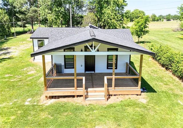 Photo 1 of Single family home for sale at 18175 Harmon Rd, Fayetteville, AR 72704 | MLS# 1347924 | Listing updated on 2026-09-05