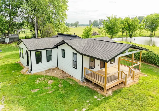 Photo 2 of Single family home for sale at 18175 Harmon Rd, Fayetteville, AR 72704 | MLS# 1347924 | Listing updated on 2026-09-05