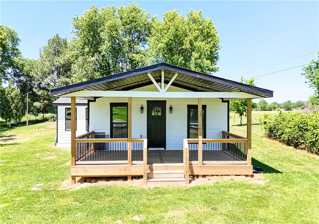Photo 3 of Single family home for sale at 18175 Harmon Rd, Fayetteville, AR 72704 | MLS# 1347924 | Listing updated on 2026-09-05