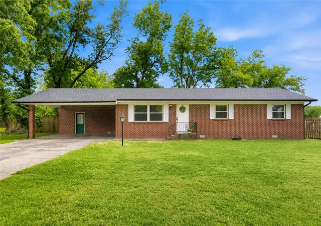 Photo 2 of Single family home for sale at 204 Kimberly Ln, Rogers, AR 72756 | MLS# 1347940 | Listing updated on 2026-08-31