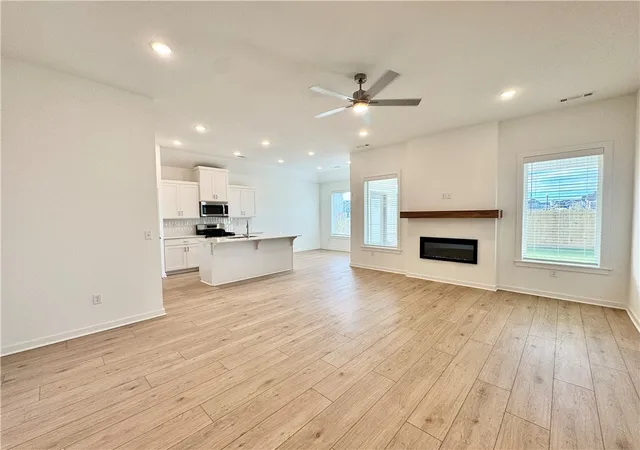 Photo 3 of Single family home for sale at 6007 Sw Omaha Ave, Bentonville, AR 72713 | MLS# 1347944 | Listing updated on 2026-10-21