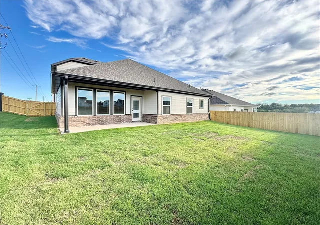 Photo 2 of Single family home for sale at 6009 Sw Omaha Ave, Bentonville, AR 72713 | MLS# 1347948 | Listing updated on 2026-10-21