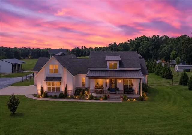 Photo 3 of Single family home for sale at 13885 N Mount Olive Rd, Gravette, AR 72736 | MLS# 1347981 | Listing updated on 2026-09-20