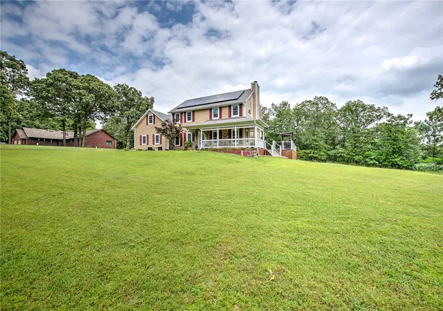 Photo 3 of Single family home for sale at 3803 S Sumac Rd, Siloam Springs, AR 72761 | MLS# 1348031 | Listing updated on 2026-08-31