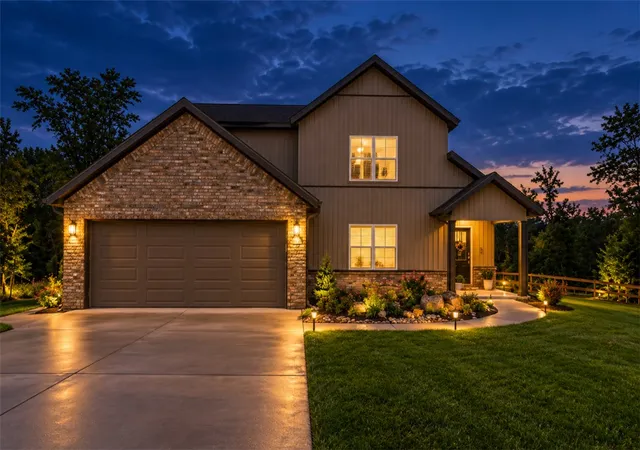 Photo 1 of Single family home for sale at 3 Mccoy Cir, Bella Vista, AR 72715 | MLS# 1348083 | Listing updated on 2026-09-07