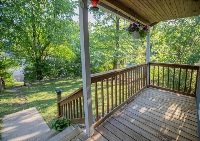 Photo 3 of Sale Pending at 244 E Huntsville Rd, Fayetteville, AR 72701 | MLS# 1347926 | Listing updated on 2026-09-10