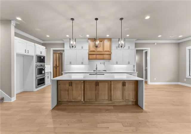 Photo 3 of Sale Pending at 3807 Sw Limelight Ln, Bentonville, AR 72713 | MLS# 1348237 | Listing updated on 2026-09-14