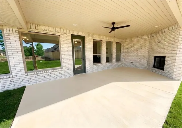 Photo 2 of Single family home for sale at 1351 Greyback Ln, Centerton, AR 72719 | MLS# 1347996 | Listing updated on 2026-10-21