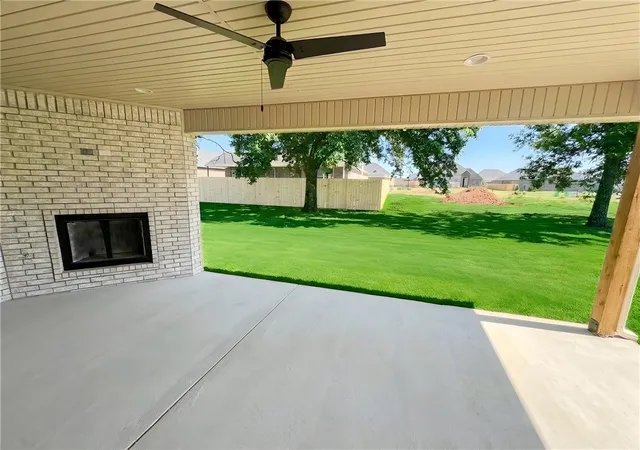 Photo 3 of Single family home for sale at 1351 Greyback Ln, Centerton, AR 72719 | MLS# 1347996 | Listing updated on 2026-10-21