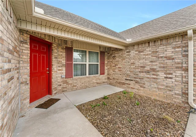 Photo 2 of Single family home for sale at 975 Richland Crk Ave, Elkins, AR 72727 | MLS# 1347821 | Listing updated on 2026-09-09